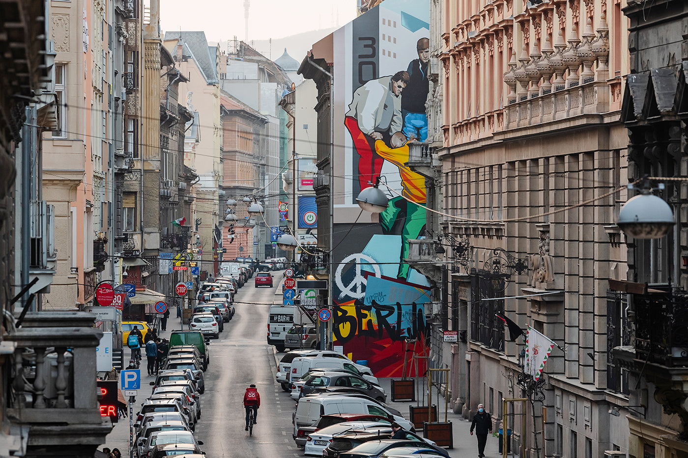 "Berlini fal" falfestmény az Akácfa utcában #7117