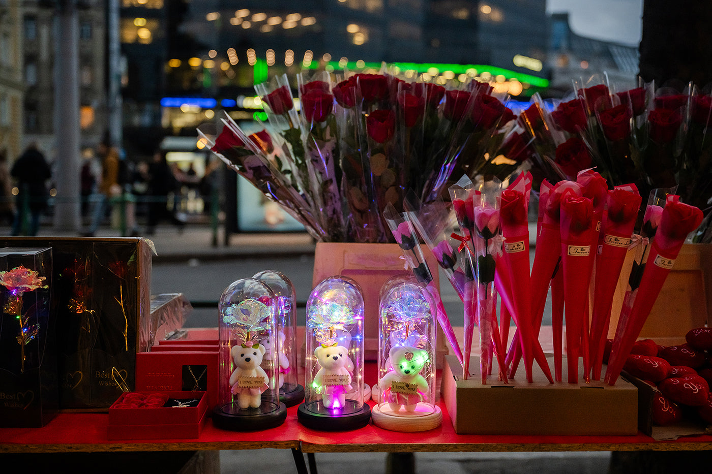 Valentine's Day at Nyugati #7126