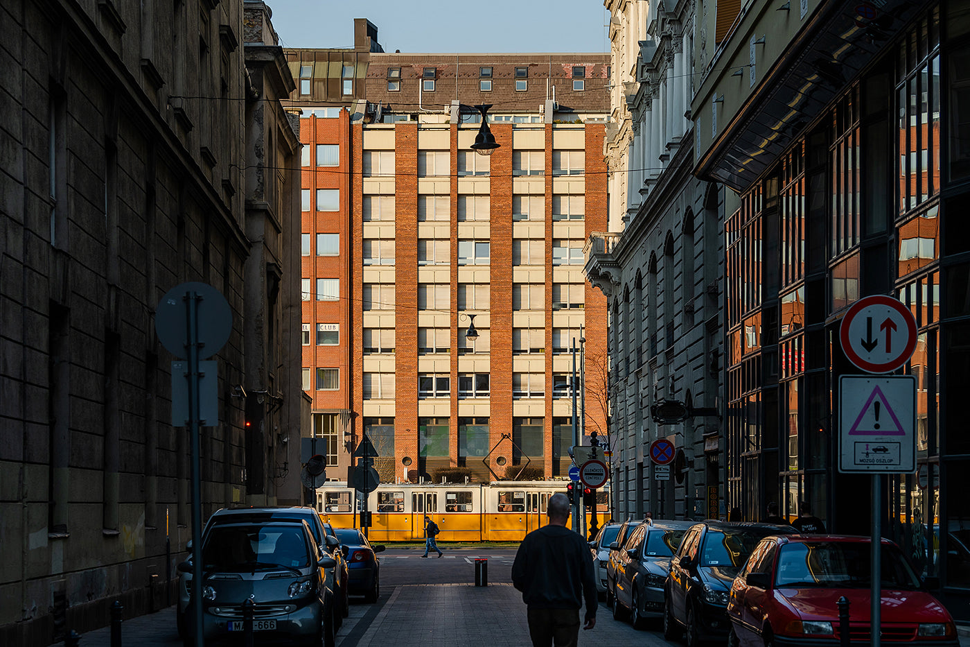 Kiskörút a Gerlóczy utcából #7175