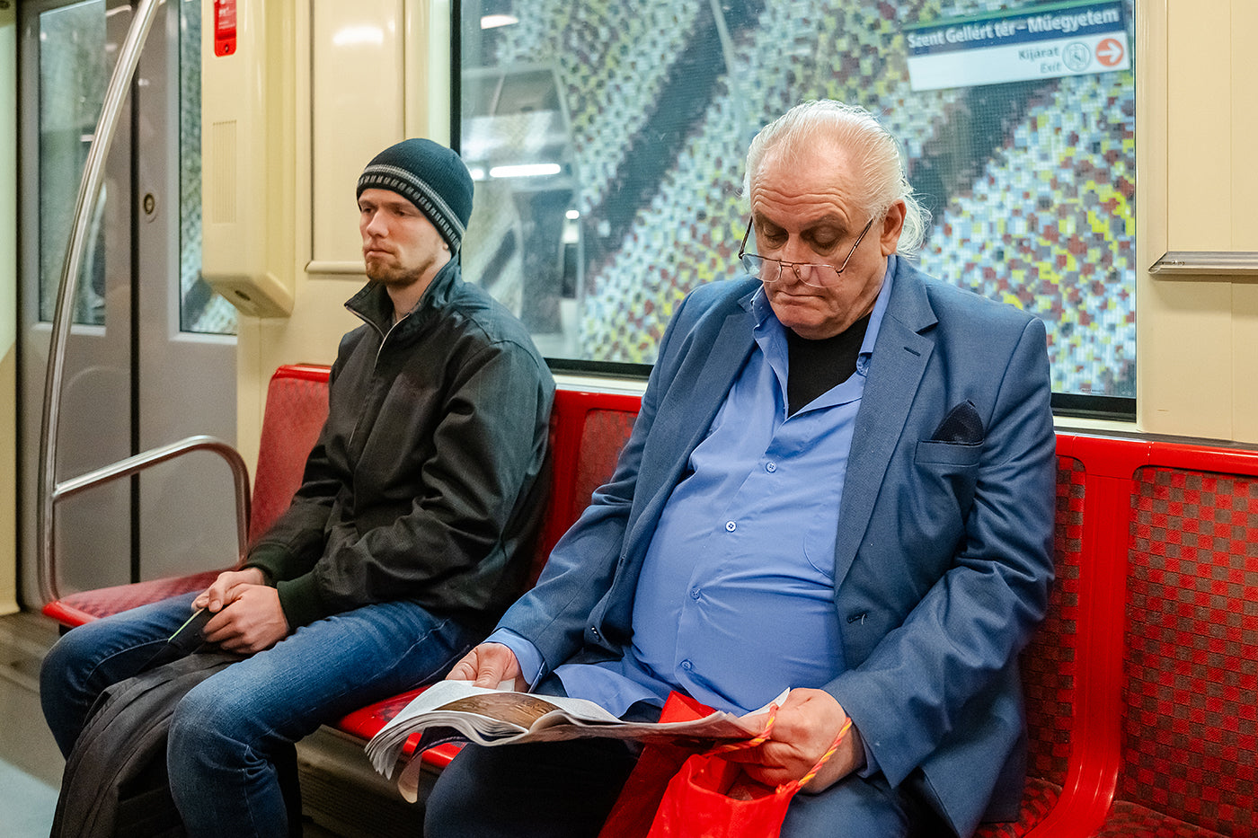 Életképek a 10 éves 4-es metróból #7480