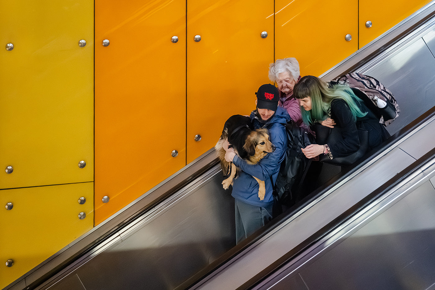 Életképek a 10 éves 4-es metróból #7488