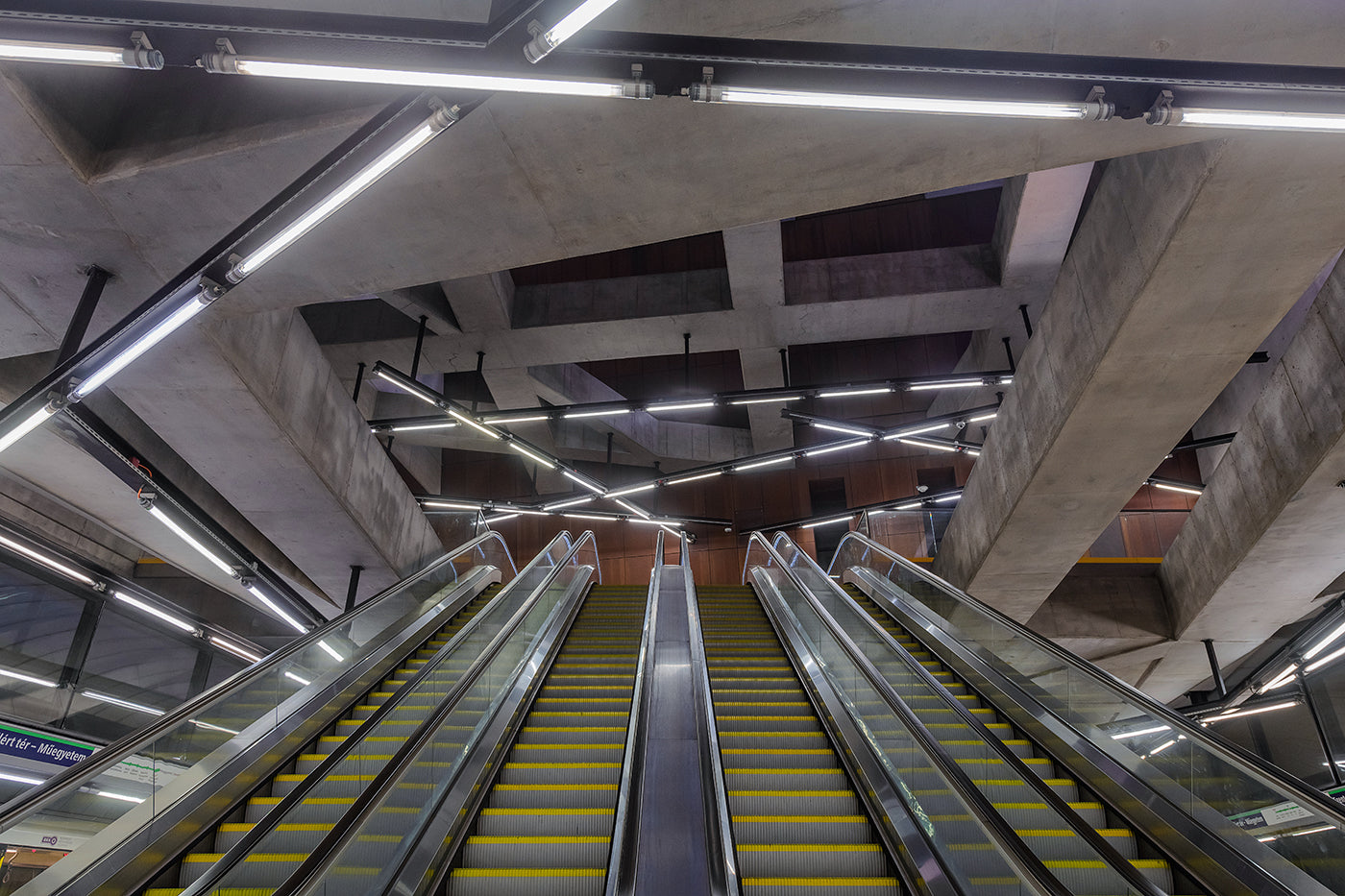 M4 metro - Gellért Square #7508