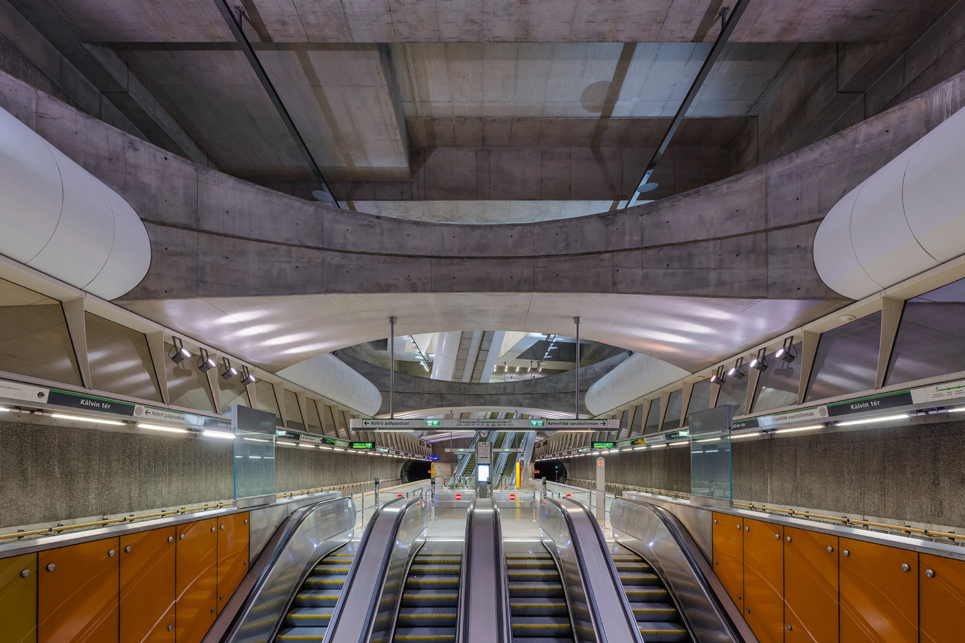 M4 metró - Kálvin tér #7521