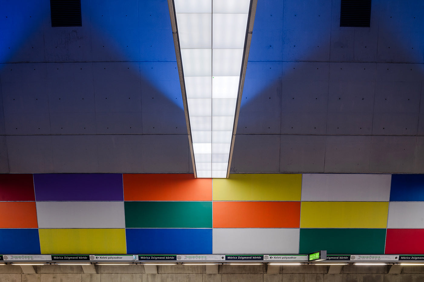 M4 metró - Móricz Zsigmond körtér #7541