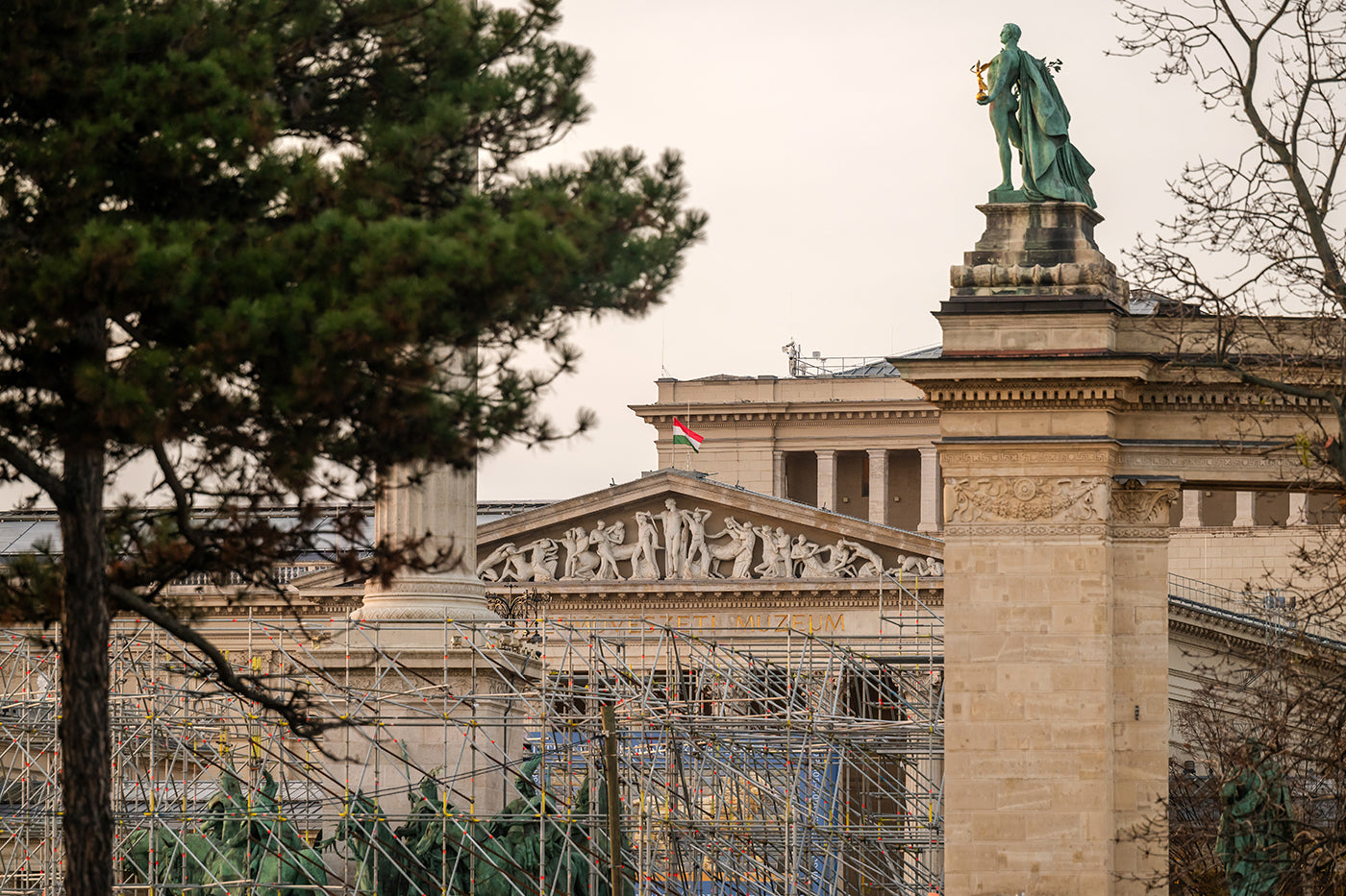 Heroes' Square from a distance #7686