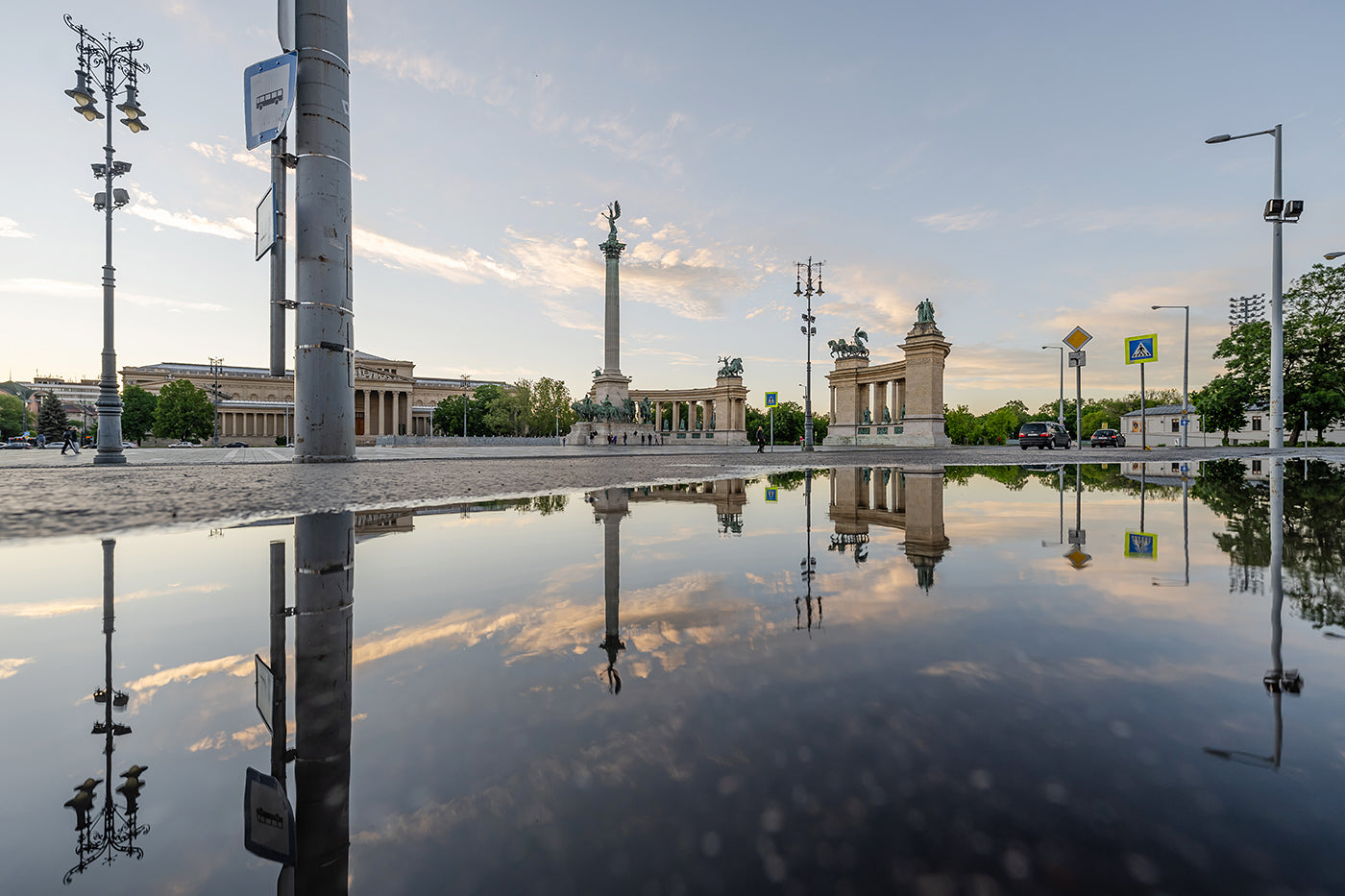 Heroes' Square after rain #8207