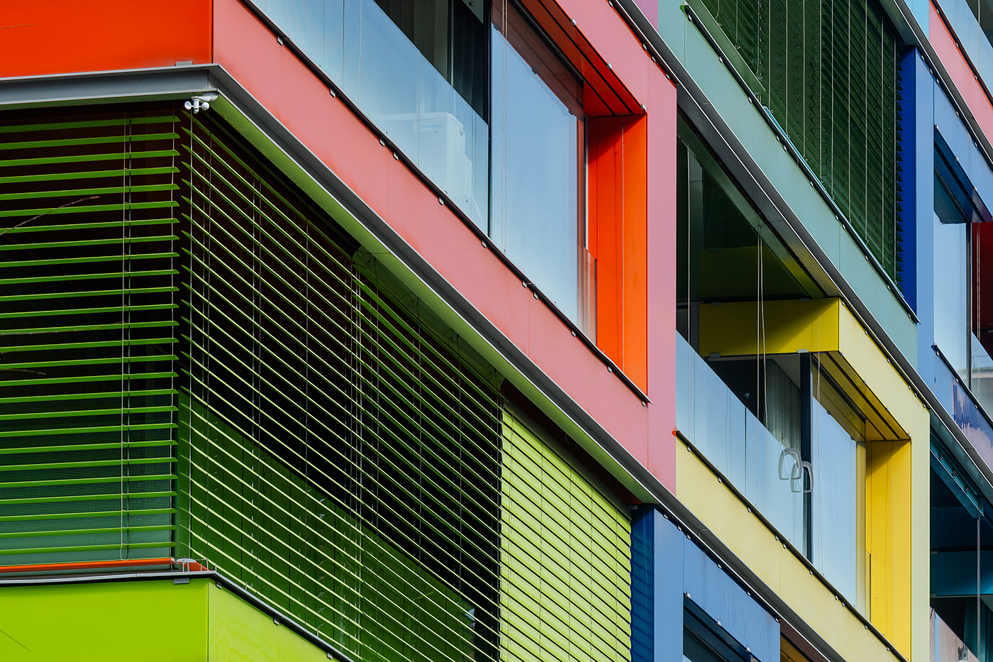 Simplon Courtyard Facade #8379