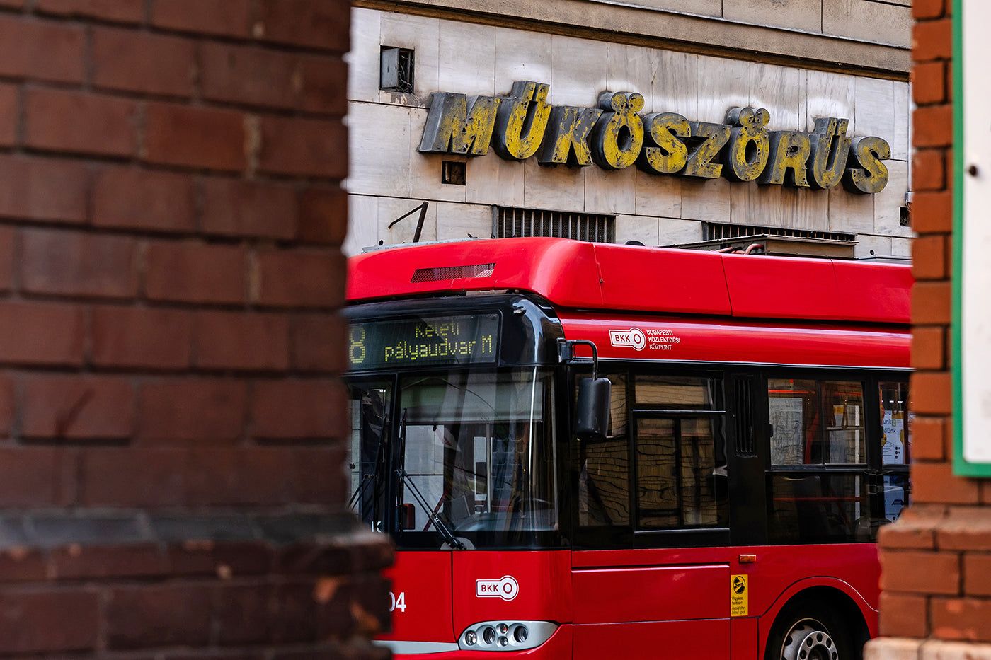 Műköszörűs felirat a Bethlen Gábor utcában #8544