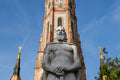 Szent László szobra a Szent László templommal #8756