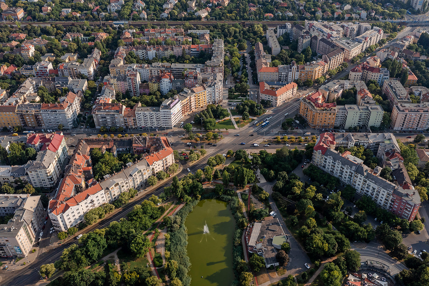 A Feneketlen tó és a Kosztolányi Dezső tér madártávlatból #9003