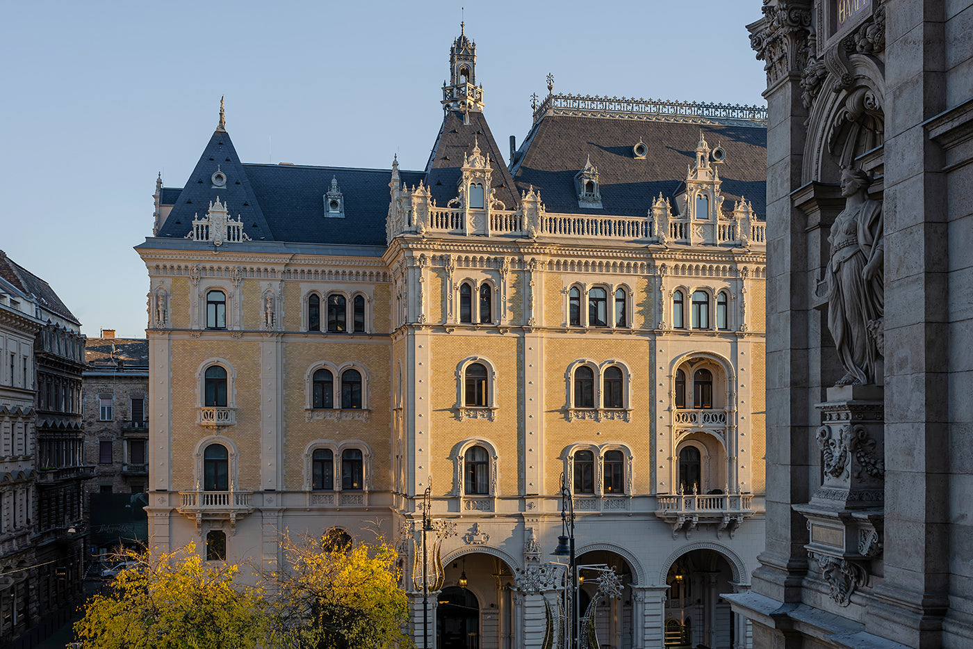 W Budapest Hotel, Ballet Institute from the Opera House #9024