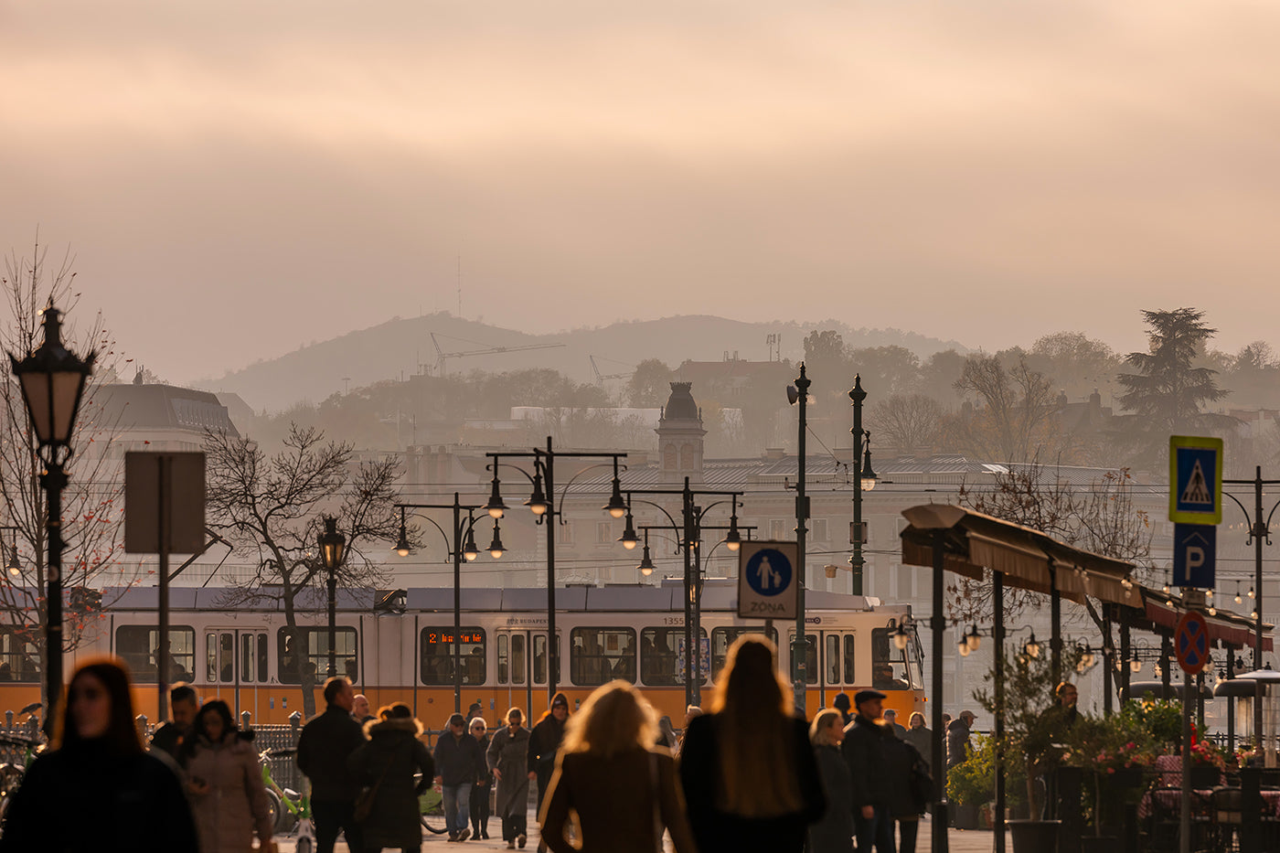 Őszi köd a Dunakorzón #9079