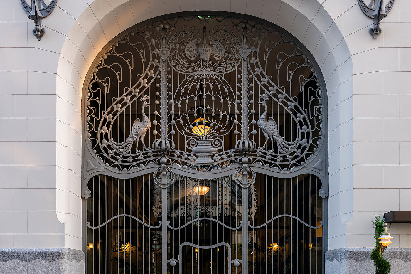 Gresham Palace Gate #9084
