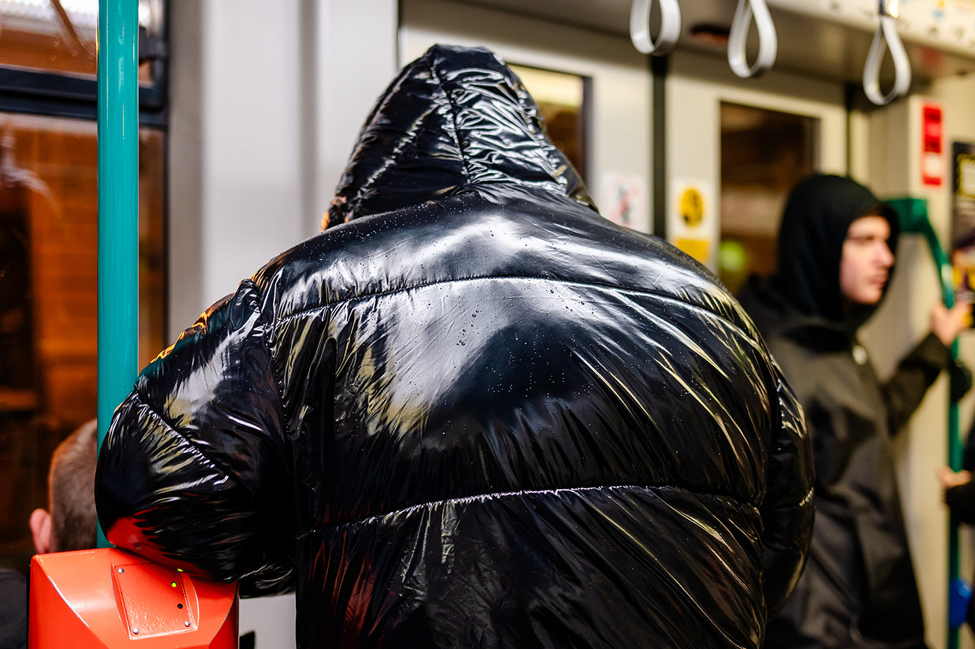Puffer jacket on 4/6 #9175